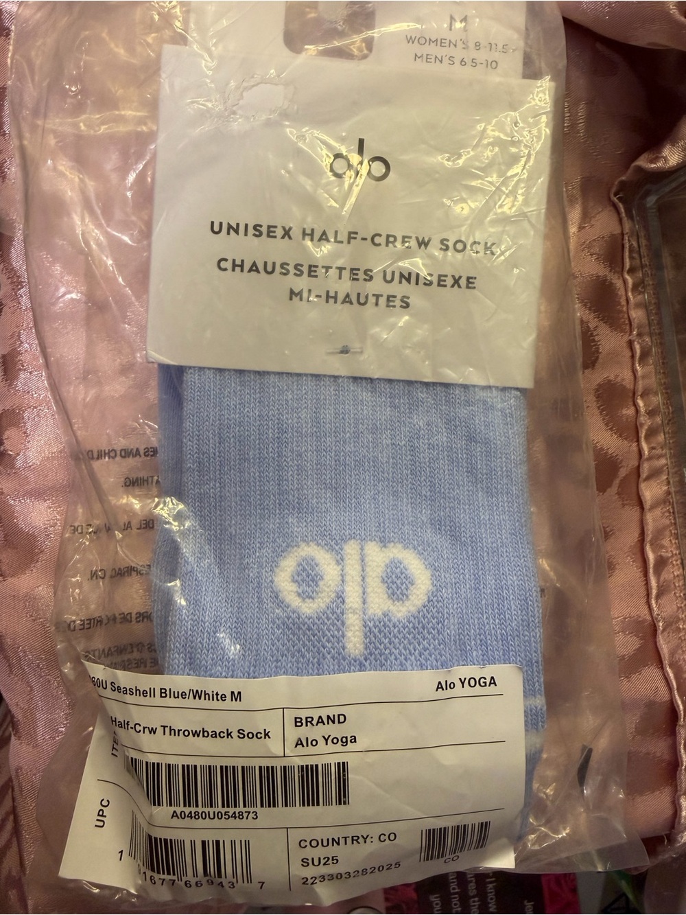 ALO Yoga Seashell Blue & White Half-Crew Athletic Socks